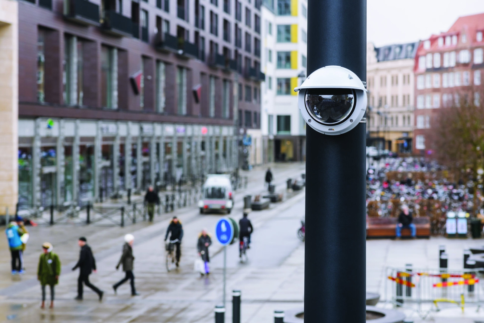 Um Gewalt in Städten frühzeitig zu erkennen, hat Oddity.ai einen KI-Algorithmus entwickelt, der Gewaltverbrechen im Livestream von in Städten installierten Kameras erkennt. 